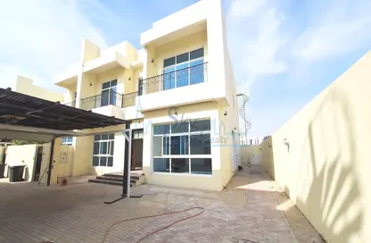 Villa - 5 Bedrooms - 6 Bathrooms for rent in Al Barsha 1 Villas - Al Barsha 1 - Al Barsha - Dubai