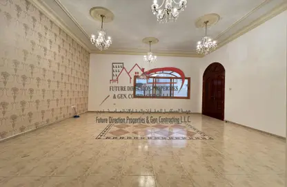 Villa - 5 Bedrooms - 6 Bathrooms for rent in Al Saada Street - Al Mushrif - Abu Dhabi