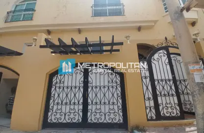 Villa - 4 Bedrooms - 5 Bathrooms for rent in Airport Road - Abu Dhabi