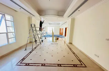 Villa - 5 Bedrooms - 6 Bathrooms for rent in Jumeirah 2 Villas - Jumeirah 2 - Jumeirah - Dubai