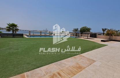 Villa - 5 Bedrooms - 7 Bathrooms for sale in Al Hamra Village Villas - Al Hamra Village - Ras Al Khaimah