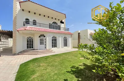 Villa - 5 Bedrooms - 6 Bathrooms for rent in Umm Suqeim 2 Villas - Umm Suqeim 2 - Umm Suqeim - Dubai