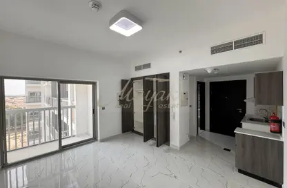 Apartment - 1 Bathroom for rent in Time 1 - Dubai Land - Dubai