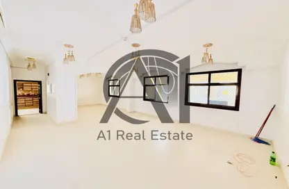 Apartment - 3 Bedrooms - 5 Bathrooms for rent in Asharej - Al Ain