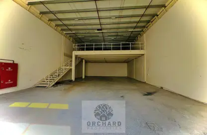 Warehouse - Studio - 2 Bathrooms for rent in Al Sajaa S - Al Sajaa - Sharjah