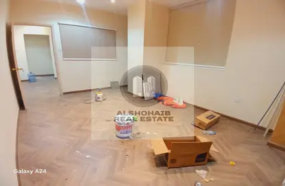 Office Space - Studio - 1 Bathroom for rent in Al Muroor Tower - Muroor Area - Abu Dhabi