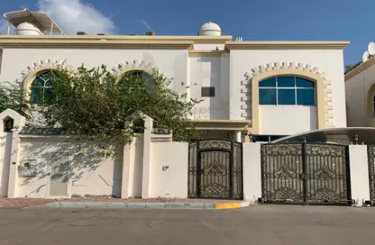 Villa - 7 Bedrooms for rent in Rabdan - Abu Dhabi