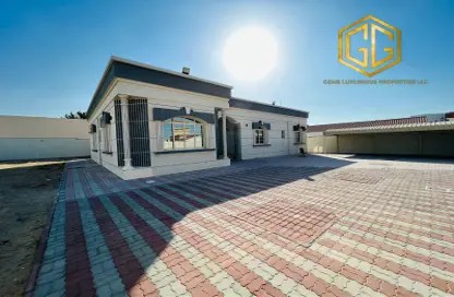 Villa - 4 Bedrooms - 5 Bathrooms for rent in Al Warqa'a 3 - Al Warqa'a - Dubai