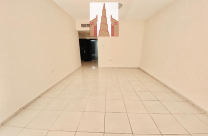 Apartment - 1 Bedroom - 2 Bathrooms for rent in Muwailih Building - Muwaileh - Sharjah