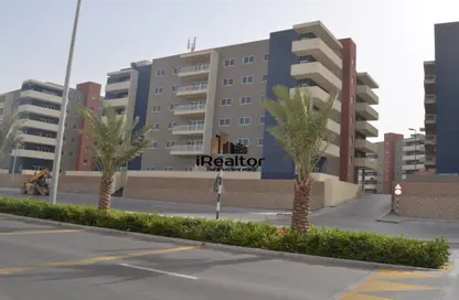 Apartment - 1 Bedroom - 2 Bathrooms for rent in Tower 6 - Al Reef Downtown - Al Reef - Abu Dhabi