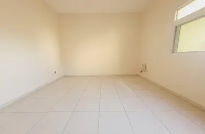 Apartment - 1 Bathroom for rent in Muwailih Building - Muwaileh - Sharjah