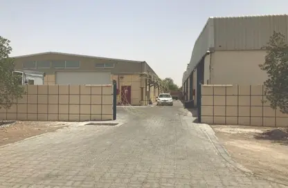 Warehouse - Studio - 4 Bathrooms for rent in Wadi AL AIN 1 - Al Noud - Al Ain