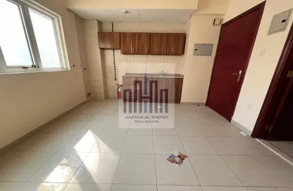 Apartment - 1 Bathroom for rent in GGICO Building Moweilah - Muwaileh Commercial - Sharjah