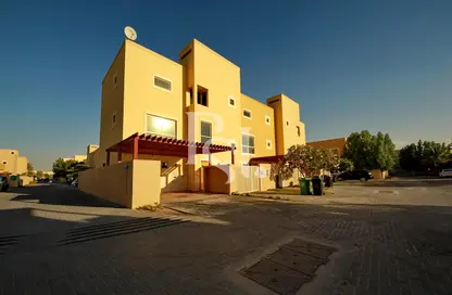 Townhouse - 5 Bedrooms - 6 Bathrooms for rent in Yasmin Community - Al Raha Gardens - Abu Dhabi