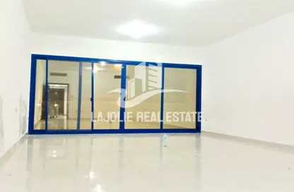 Apartment - 3 Bedrooms - 4 Bathrooms for rent in Airport Road - Abu Dhabi