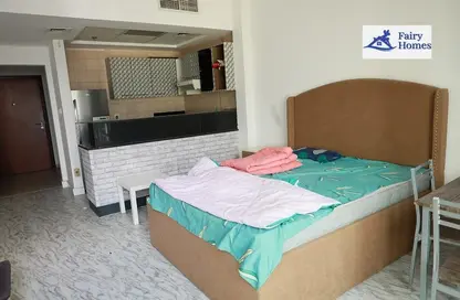 Apartment - Studio - 1 Bathroom for rent in Burj Al Nujoom - Downtown Dubai - Dubai