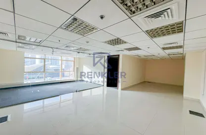 Fitted | Grad A | Close To Metro | Partitioned