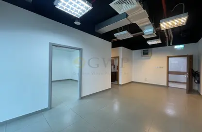 Office Space - Studio - 2 Bathrooms for rent in Capital Golden Tower - Business Bay - Dubai