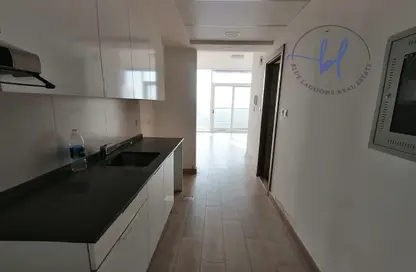 Apartment - 1 Bathroom for rent in Bloom Towers B - Bloom Towers - Jumeirah Village Circle - Dubai