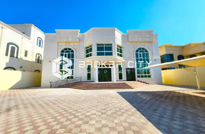 Villa - 7 Bedrooms for rent in Madinat Al Riyad - Abu Dhabi