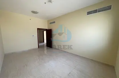 Apartment - 3 Bedrooms - 3 Bathrooms for rent in Al Jurf 3 - Al Jurf - Ajman Downtown - Ajman