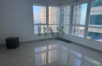 Apartment - 3 Bedrooms - 3 Bathrooms for sale in Marina Pinnacle - Dubai Marina - Dubai