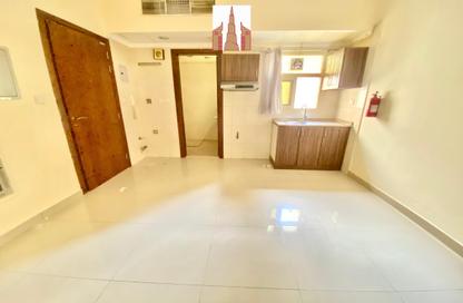 Apartment - 1 Bathroom for rent in Muwaileh 29 Building - Muwaileh - Sharjah