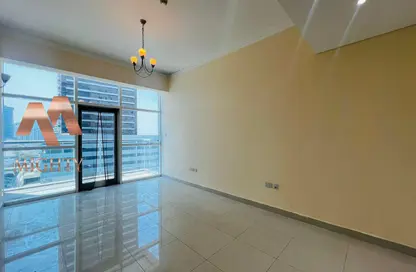 Apartment - 1 Bathroom for rent in Oasis Tower 2 - Dubai Sports City - Dubai