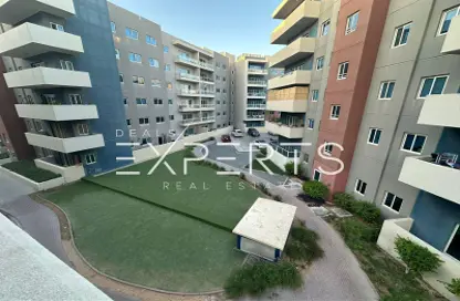 Apartment - 3 Bedrooms - 4 Bathrooms for sale in Tower 18 - Al Reef Downtown - Al Reef - Abu Dhabi