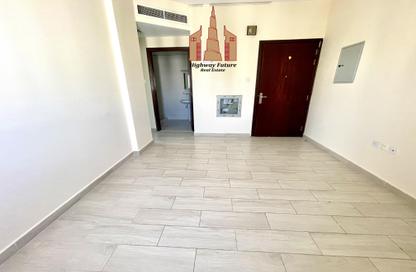 Apartment - 1 Bedroom - 1 Bathroom for rent in Muwaileh 3 Building - Muwaileh - Sharjah