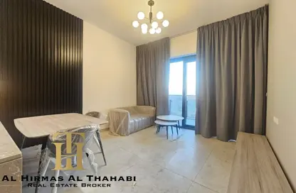 Apartment - 1 Bedroom - 2 Bathrooms for sale in The V Tower - Dubai Residence Complex - Dubai