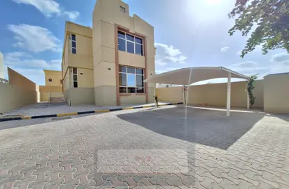 Villa - 4 Bedrooms - 5 Bathrooms for rent in Mohamed Bin Zayed Centre - Mohamed Bin Zayed City - Abu Dhabi