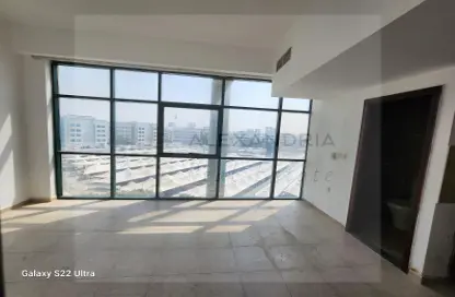 Apartment - Studio - 1 Bathroom for rent in Al Shaiba Building - Dubai Outsource Zone - Dubai