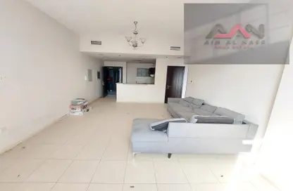 Apartment - 1 Bedroom - 2 Bathrooms for rent in Farah Tower 1 - Queue Point - Dubai Land - Dubai