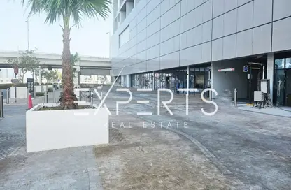 Shop - Studio for rent in Al Maryah Vista - Al Maryah Island - Abu Dhabi