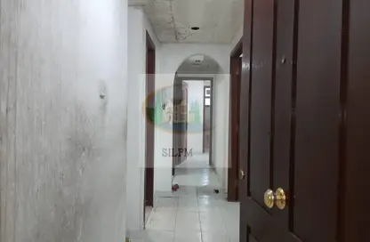 Apartment - 2 Bedrooms - 2 Bathrooms for rent in Tourist Club Area - Abu Dhabi