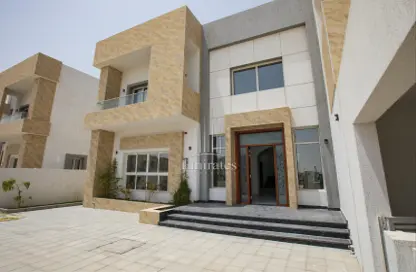 Villa - 6 Bedrooms - 7 Bathrooms for rent in Jebel Ali - Dubai