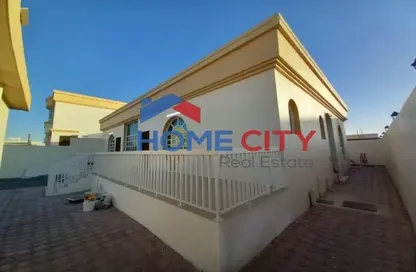 Villa - 5 Bedrooms - 4 Bathrooms for rent in Shakhbout City - Abu Dhabi