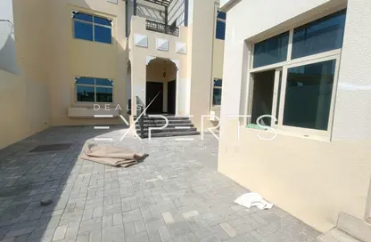 Villa - 5 Bedrooms for rent in Khalifa City A - Khalifa City - Abu Dhabi