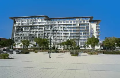 Apartment - 1 Bedroom - 2 Bathrooms for sale in Oasis 1 - Oasis Residences - Masdar City - Abu Dhabi