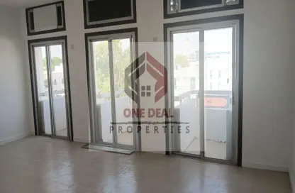 Apartment - 2 Bedrooms - 2 Bathrooms for rent in Central District - Al Ain