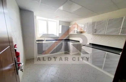 Apartment - 2 Bedrooms - 3 Bathrooms for rent in Al Rumailah building - Al Rumailah 2 - Al Rumaila - Ajman