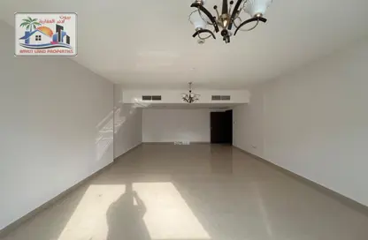 Apartment - 3 Bedrooms - 4 Bathrooms for rent in Dar Al Majaz - Jamal Abdul Nasser Street - Al Majaz - Sharjah