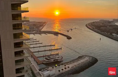 Apartment - 1 Bedroom - 1 Bathroom for sale in Beach Vista - EMAAR Beachfront - Dubai Harbour - Dubai