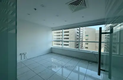 Half Floor - Studio - 1 Bathroom for rent in Al Manal Tower - Sheikh Zayed Road - Dubai