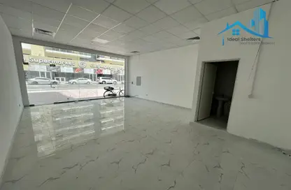 Shop - Studio for rent in Oud Metha - Bur Dubai - Dubai