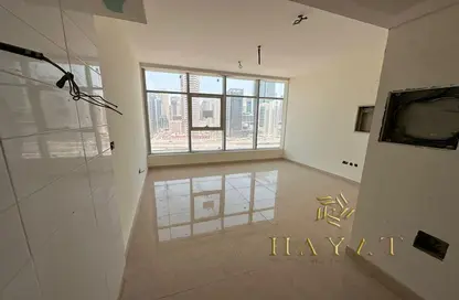 Apartment - 1 Bathroom for sale in Jumeirah Lake Towers - Dubai