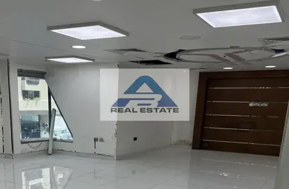 Show Room - Studio - 3 Bathrooms for rent in Corniche Road - Abu Dhabi