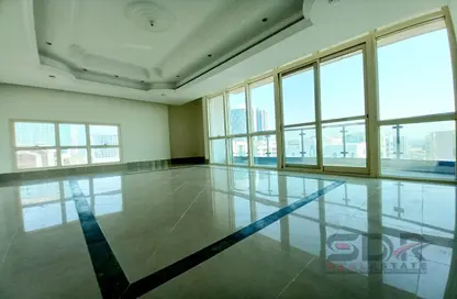 Apartment - 3 Bedrooms - 5 Bathrooms for rent in Al Salam Tower - Tourist Club Area - Abu Dhabi