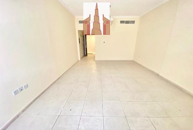 Apartment - 2 Bedrooms - 3 Bathrooms for rent in Muwaileh 29 Building - Muwaileh - Sharjah